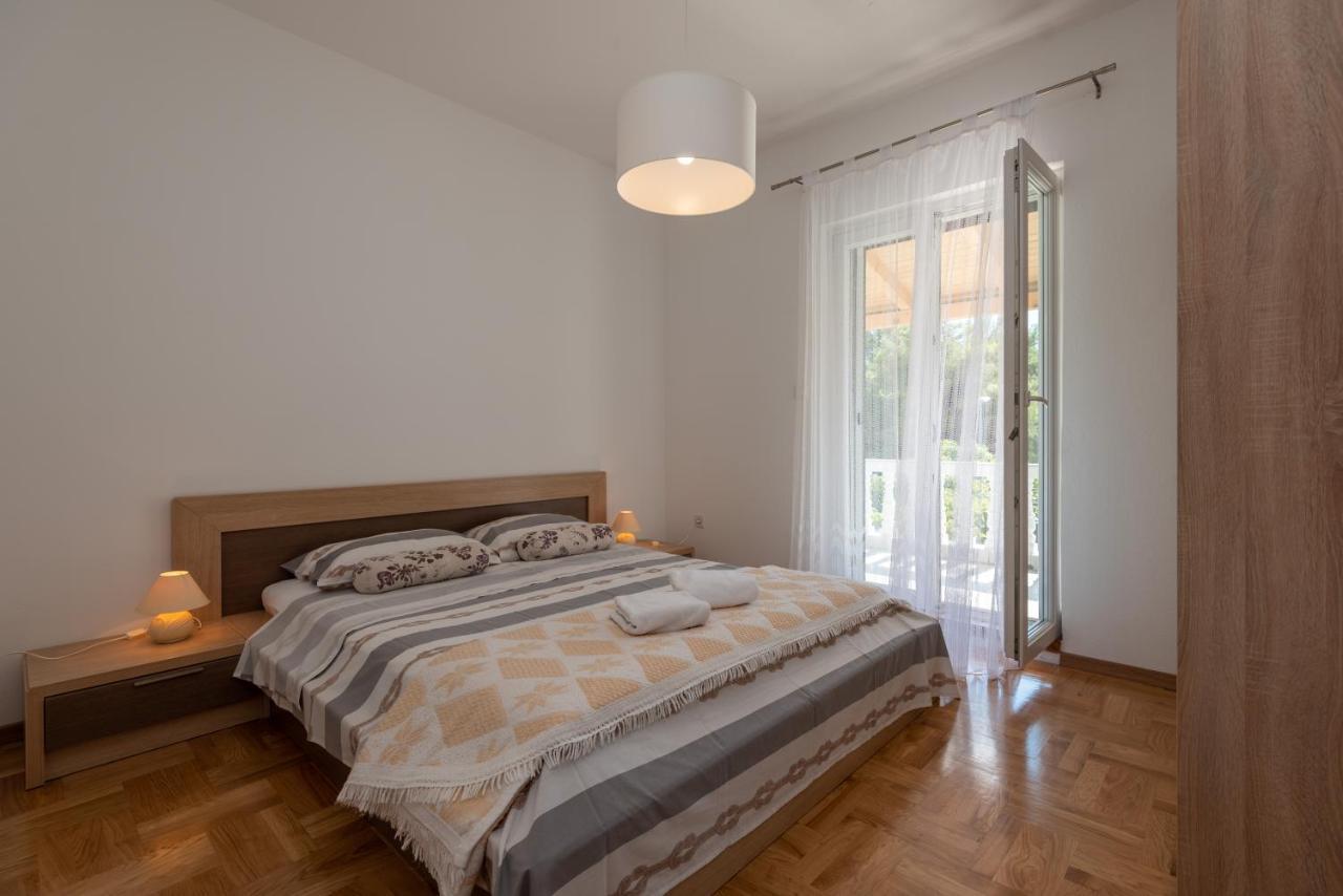 Apartment Apartman Tribunj