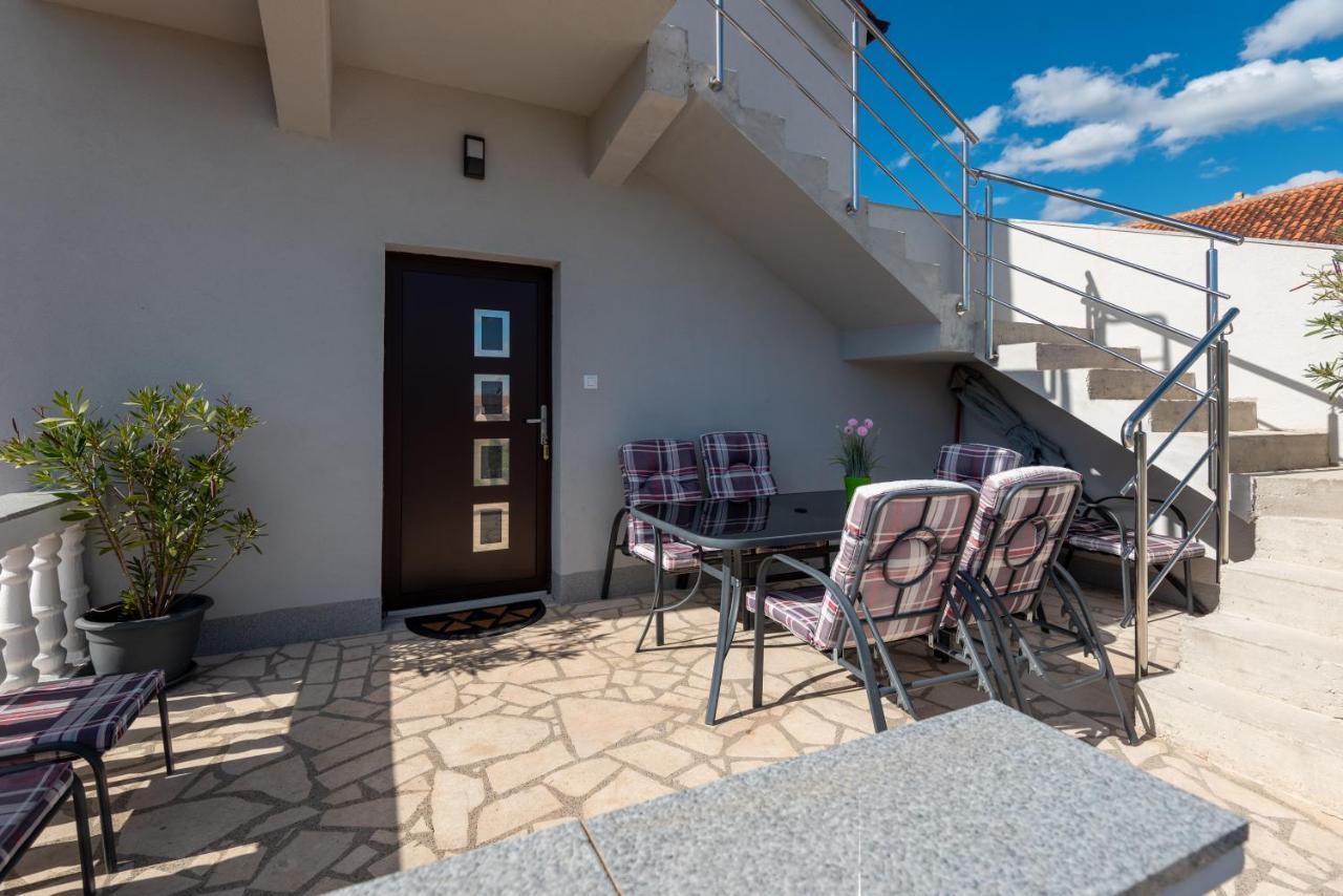 Apartment Apartman Tribunj Tribunj (Sibenik-Knin)